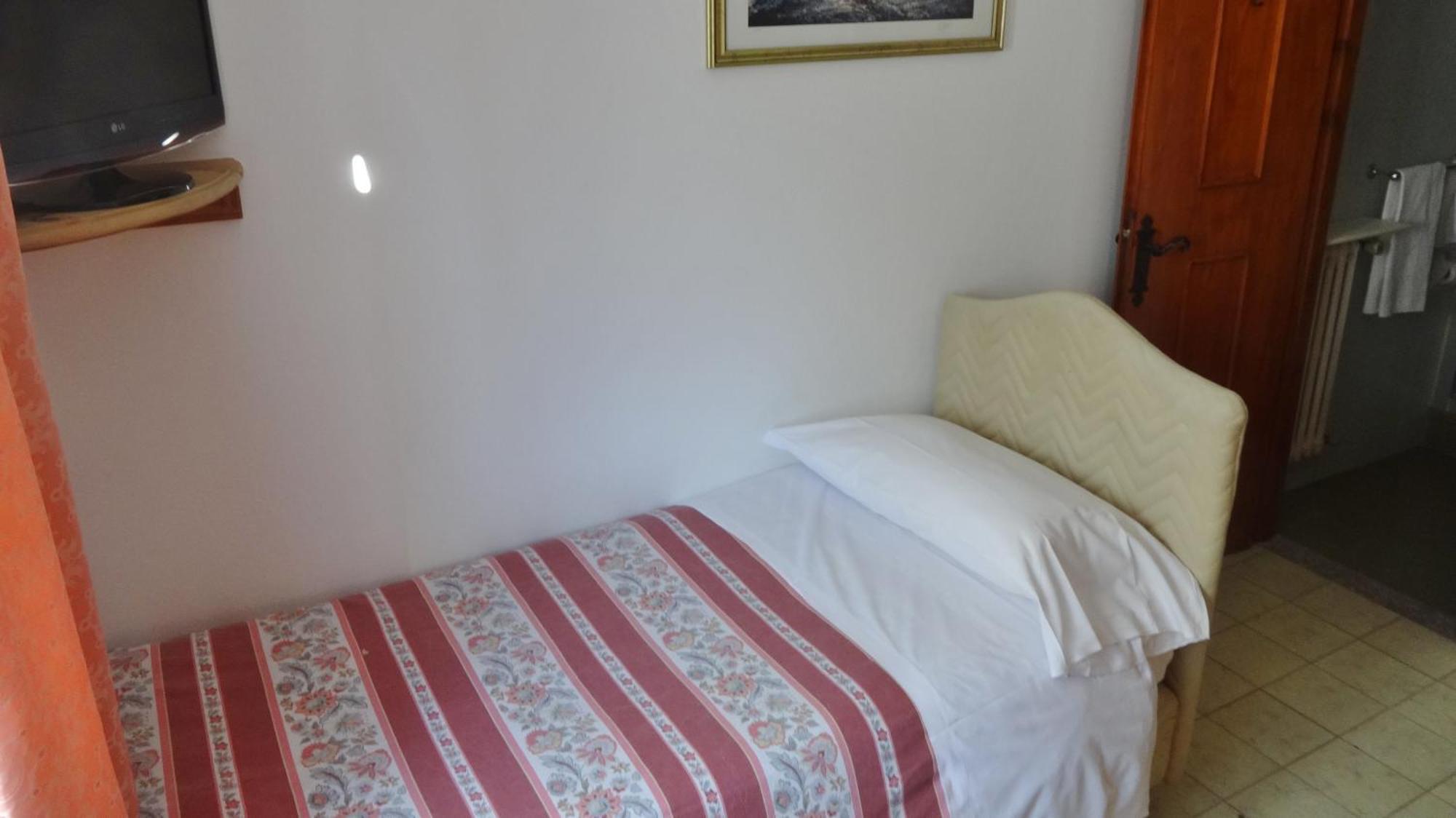 Hotel Piccolo Mondo บอร์มิโอ ห้อง รูปภาพ