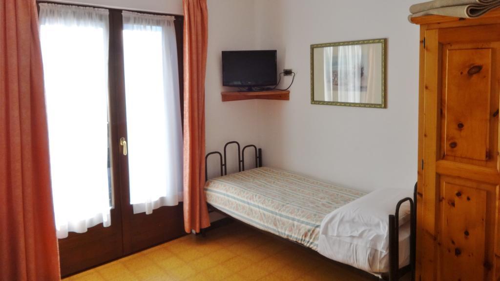 Hotel Piccolo Mondo บอร์มิโอ ภายนอก รูปภาพ